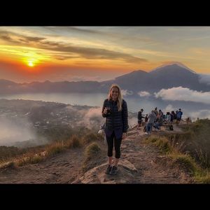 Meet your Posher, Megan